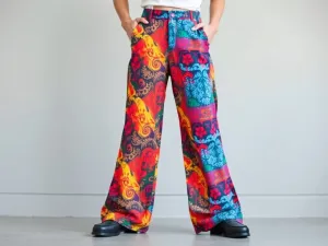 Spodnie piramidy lata 90: jak je stylizować i nosić?